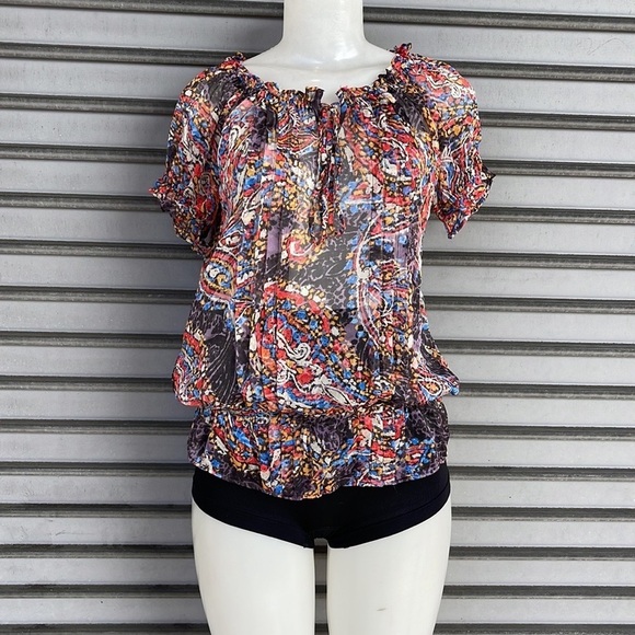 Outback Red Top Size XS - Picture 2 of 9